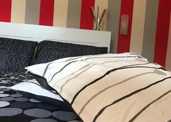 Le Donne Di Giannino לינה וארוחת בוקר רנדה