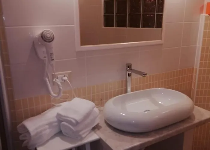 Le Donne Di Giannino לינה וארוחת בוקר רנדה